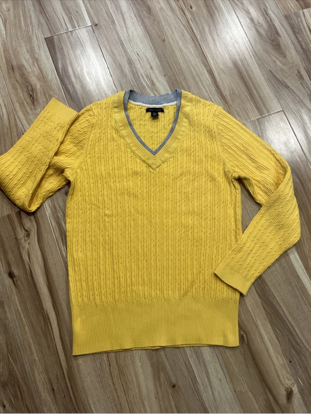 Tommy Hilfiger Women's Bright Yellow V-Neck Cable Knit Sweater with Gray Trim
